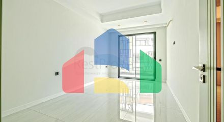 Сучасна квартира 2+1 в новому житловому комплексі біля моря в районі Тюрклер