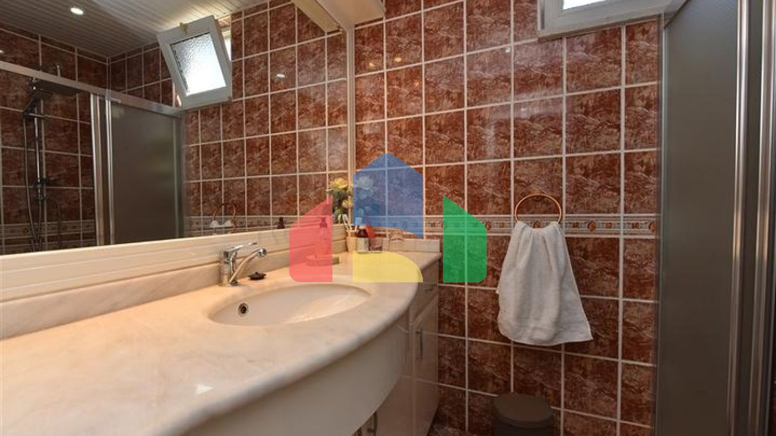 Просторная вилла  3+1 в Паялларе  – комфорт и уют рядом с морем