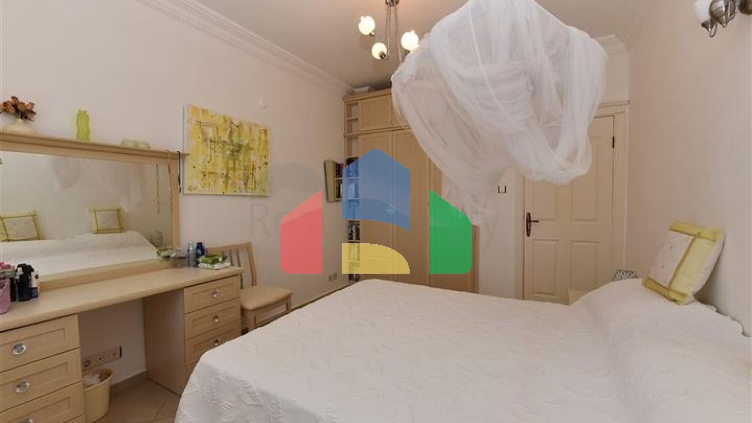 Просторная вилла  3+1 в Паялларе  – комфорт и уют рядом с морем