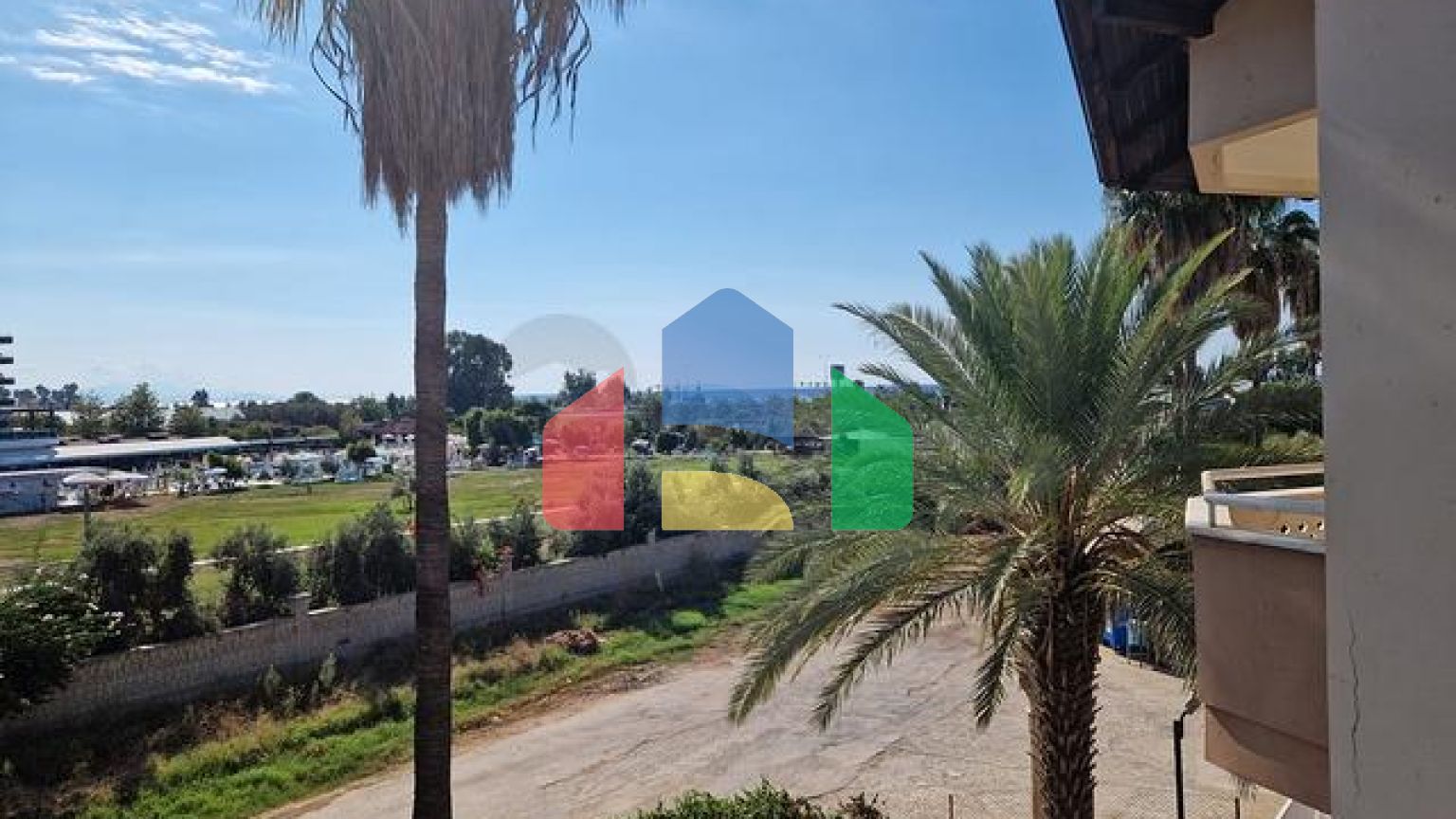 Просторная вилла  3+1 в Паялларе  – комфорт и уют рядом с морем