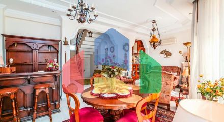 Простора мебльована вілла всього в 50 м від моря в районі Паяллар / Аланья