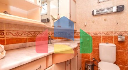 Простора мебльована вілла всього в 50 м від моря в районі Паяллар / Аланья