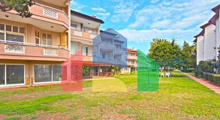 Простора мебльована вілла всього в 50 м від моря в районі Паяллар / Аланья