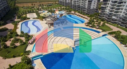 Apartments with hotel infrastructure on the first coastline