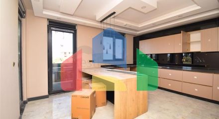 Вілла планування 5 + 1 в районі Дошемеалти - Анталія