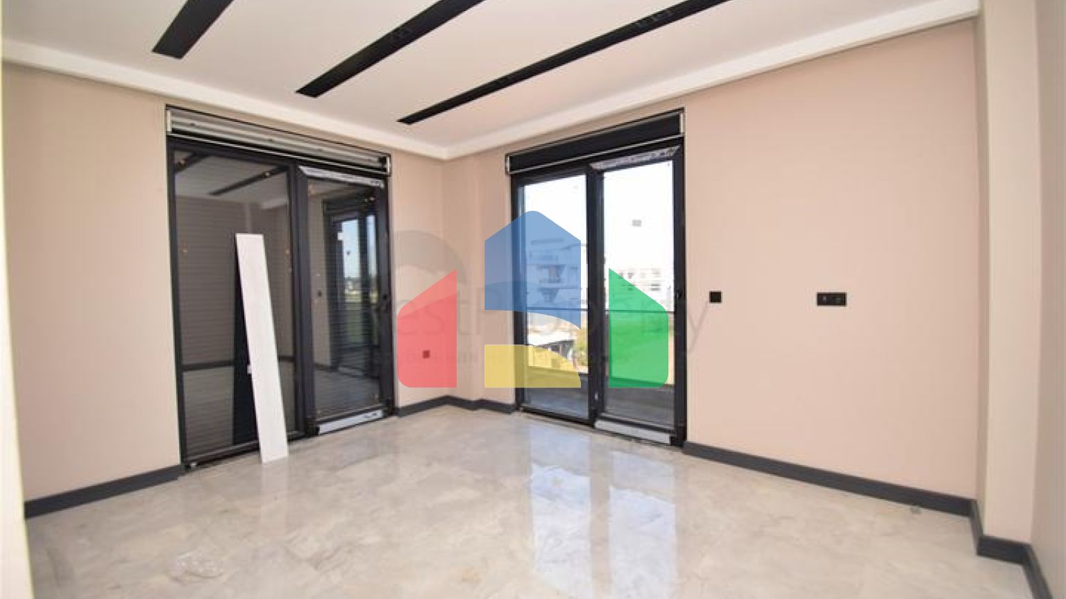 Вілла планування 5 + 1 в районі Дошемеалти - Анталія