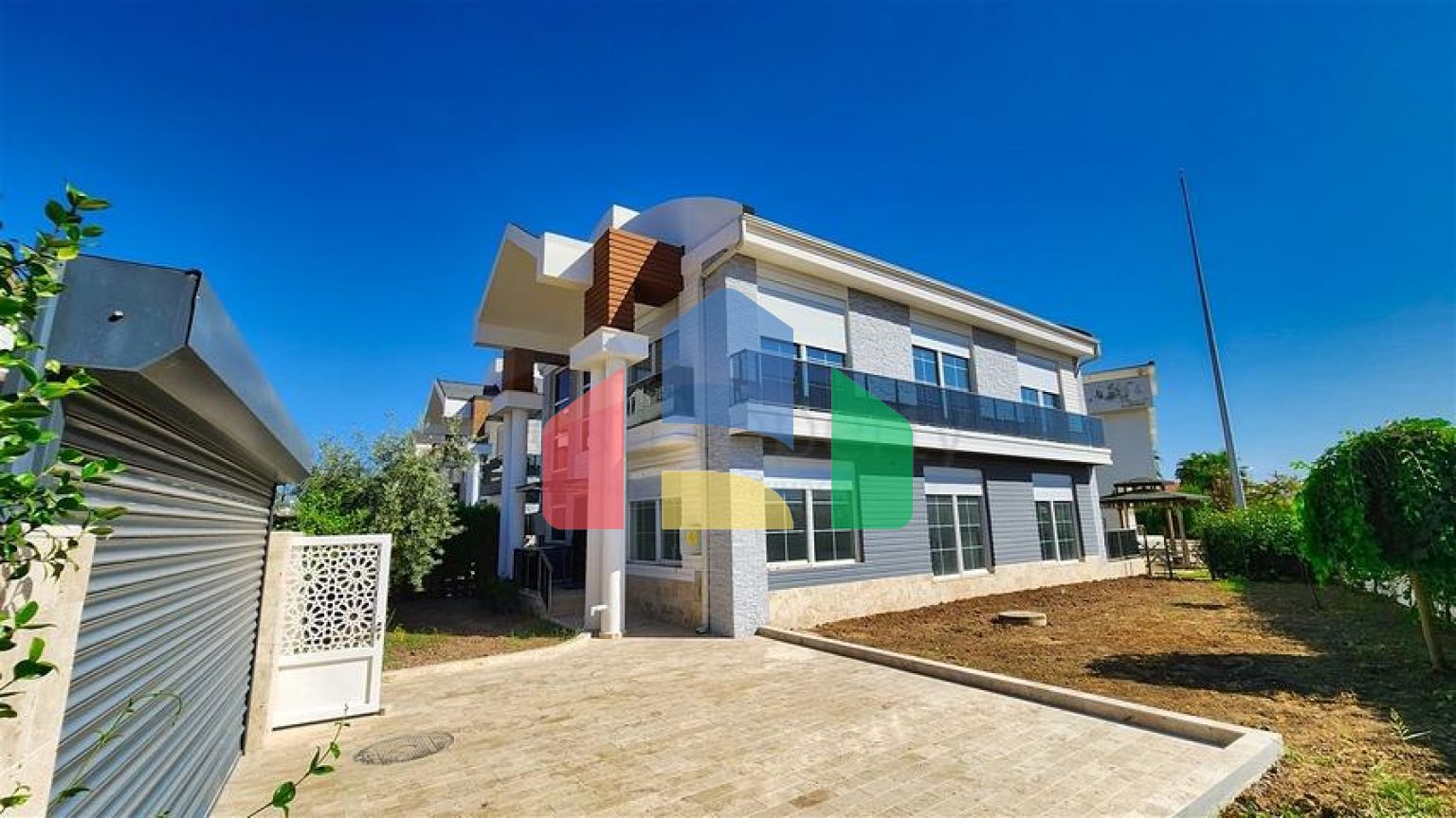 Вилла планировки 5+1 в районе Дошемеалты - Анталия