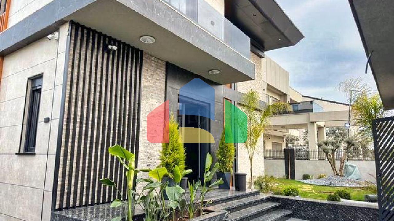 Вілла планування 5 + 1 в районі Дошемеалти - Анталія