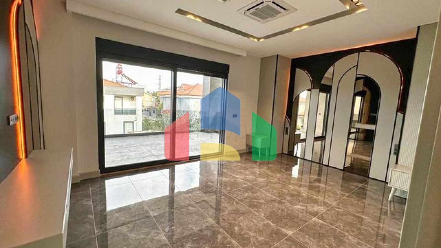 Вілла планування 5 + 1 в районі Дошемеалти - Анталія