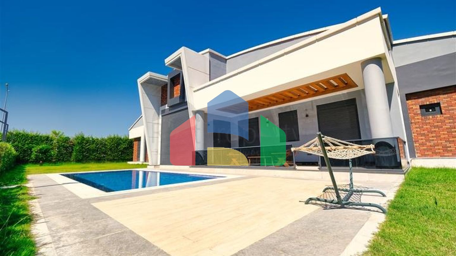 Вілли преміум класу в районі Дошемеалти-Анталія