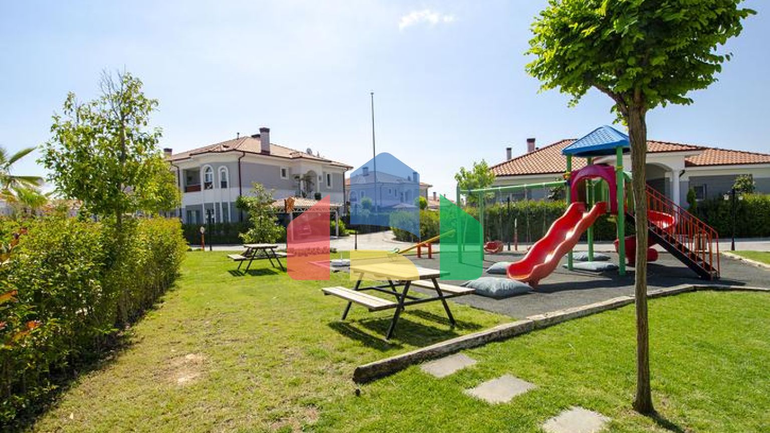 Вилла планировки 4+2 в районе Дошемеалты - Анталия