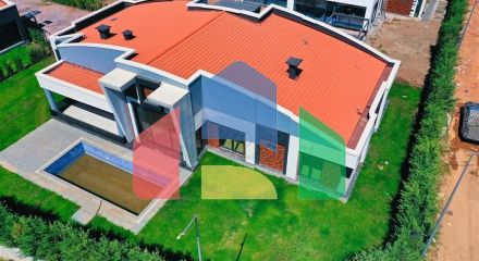 Вілли преміум класу в районі Дошемеалти-Анталія