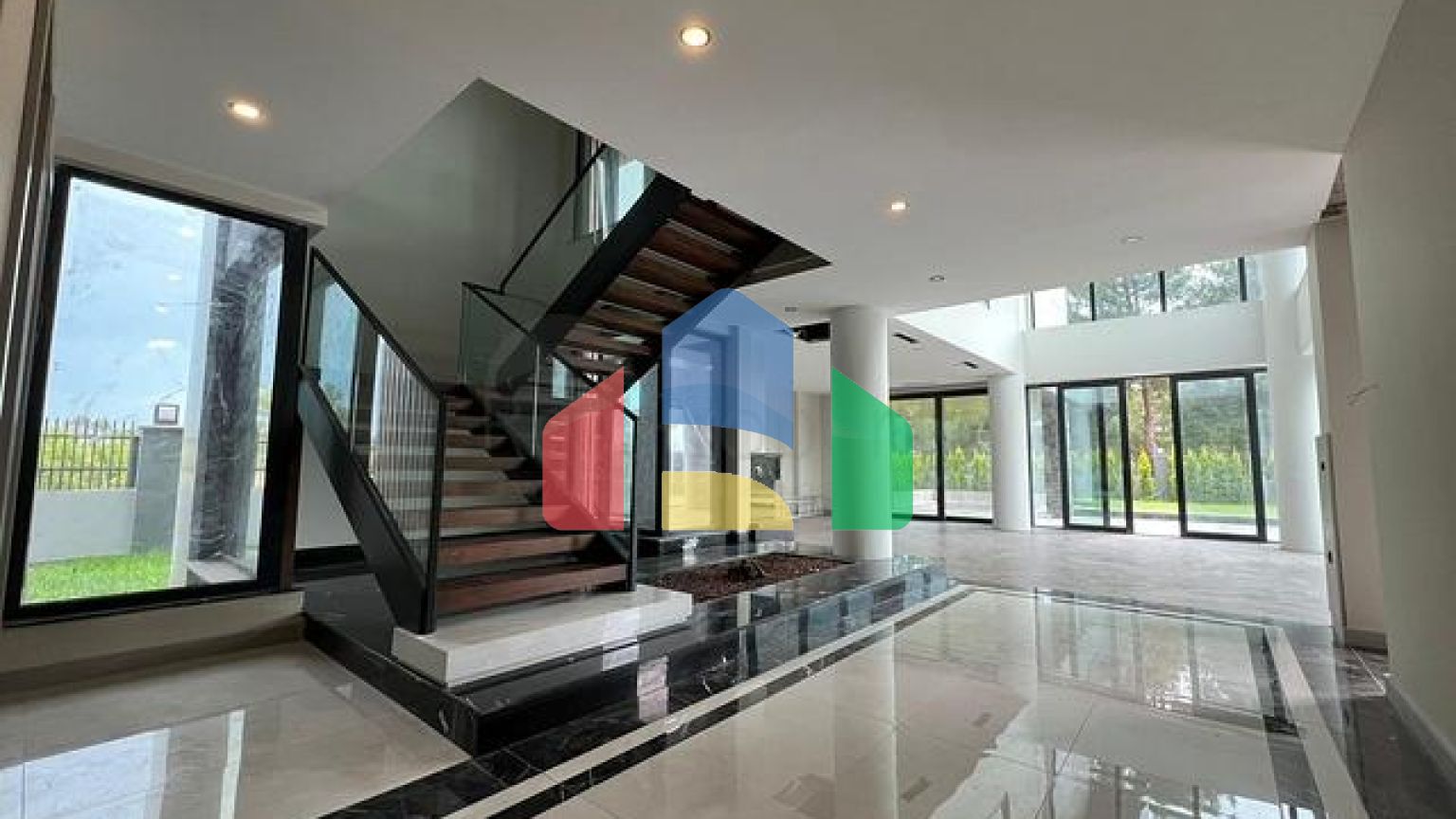 Вілла планування 4 + 1 в районі Дошемеалти - Анталія