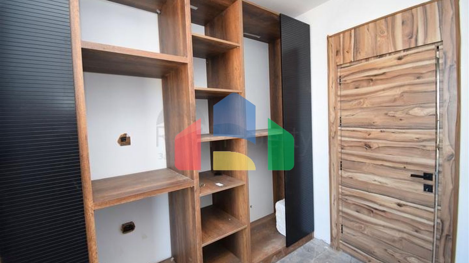 Вілла планування 7 + 1 в районі Дошемеалти - Анталія