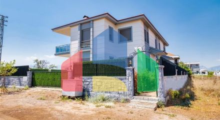 Вилла планировки 5+1 в районе Дошемеалты - Анталия