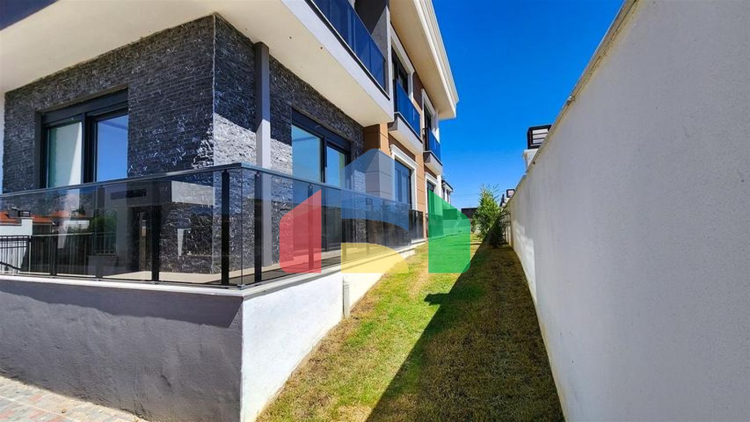 Вілла планування 4 + 1 в районі Дошемеалти - Анталія