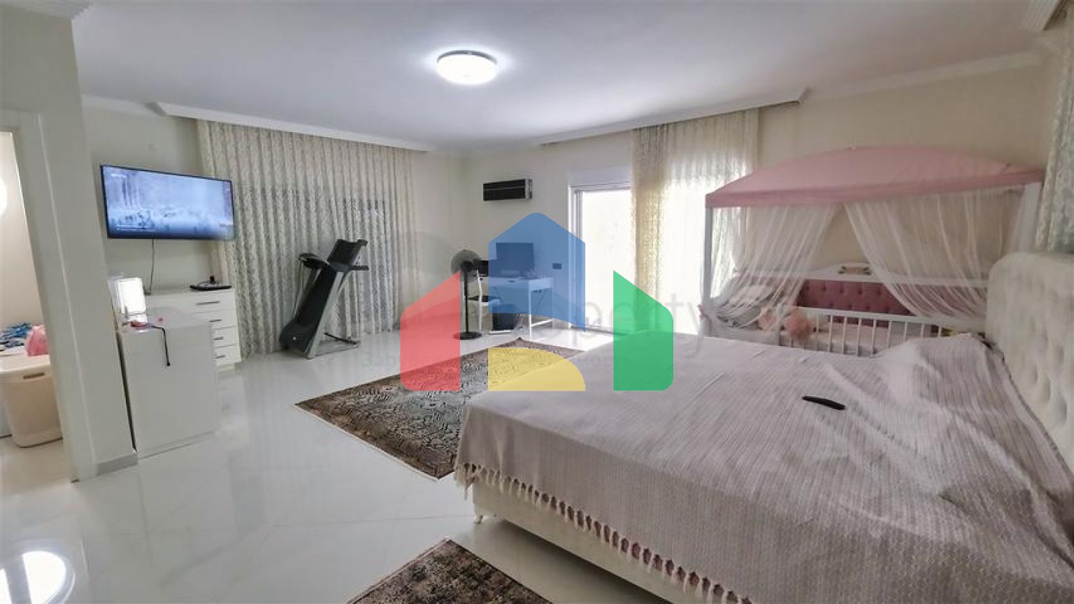 Вілла планування 4 + 1 в районі Дошемеалти - Анталія