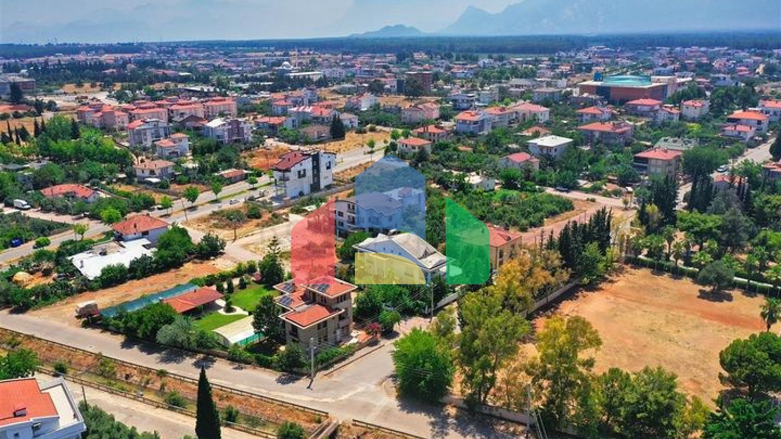 Вілла планування 4 + 1 в районі Дошемеалти - Анталія