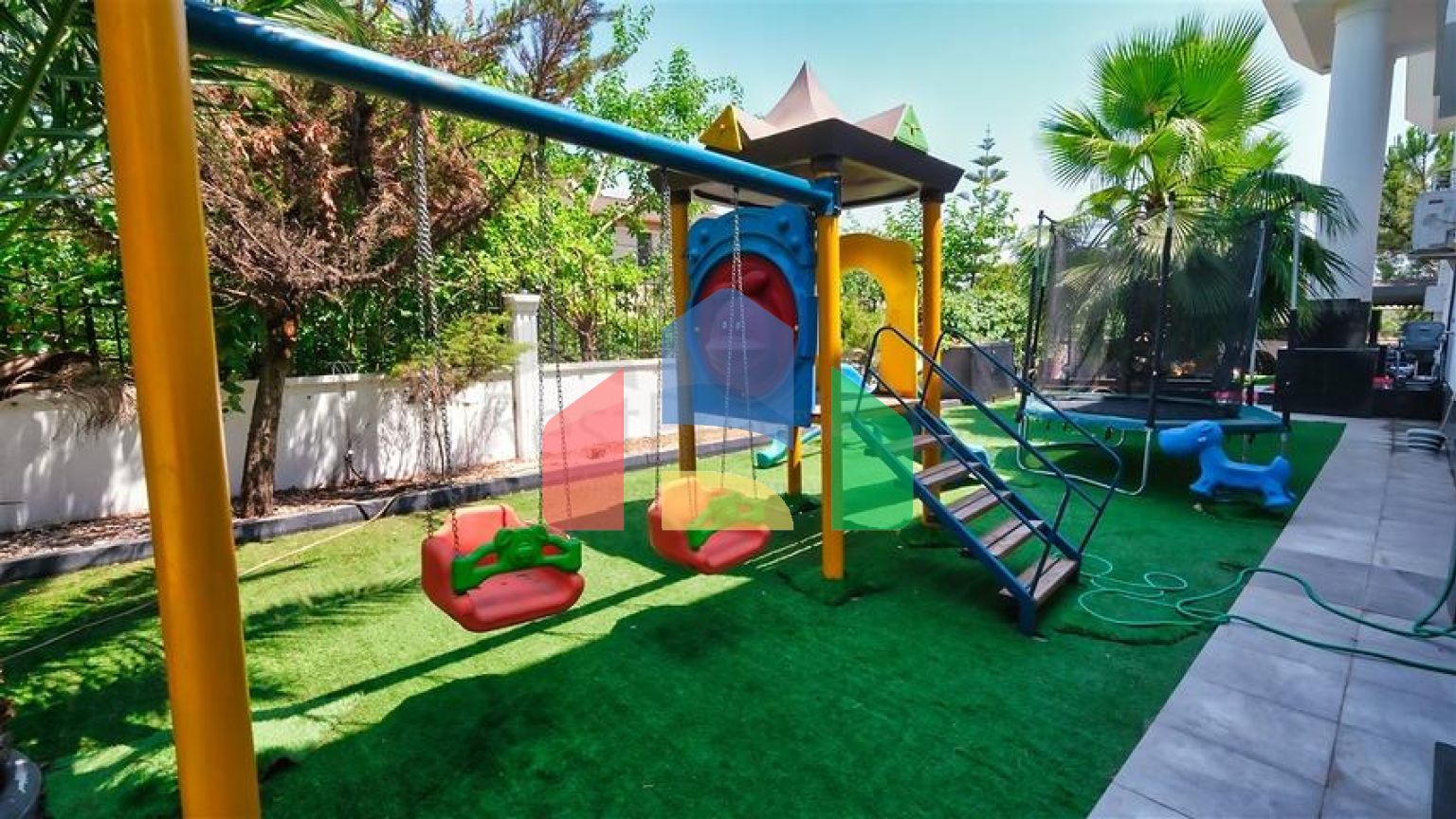 Вілла планування 4 + 1 в районі Дошемеалти - Анталія