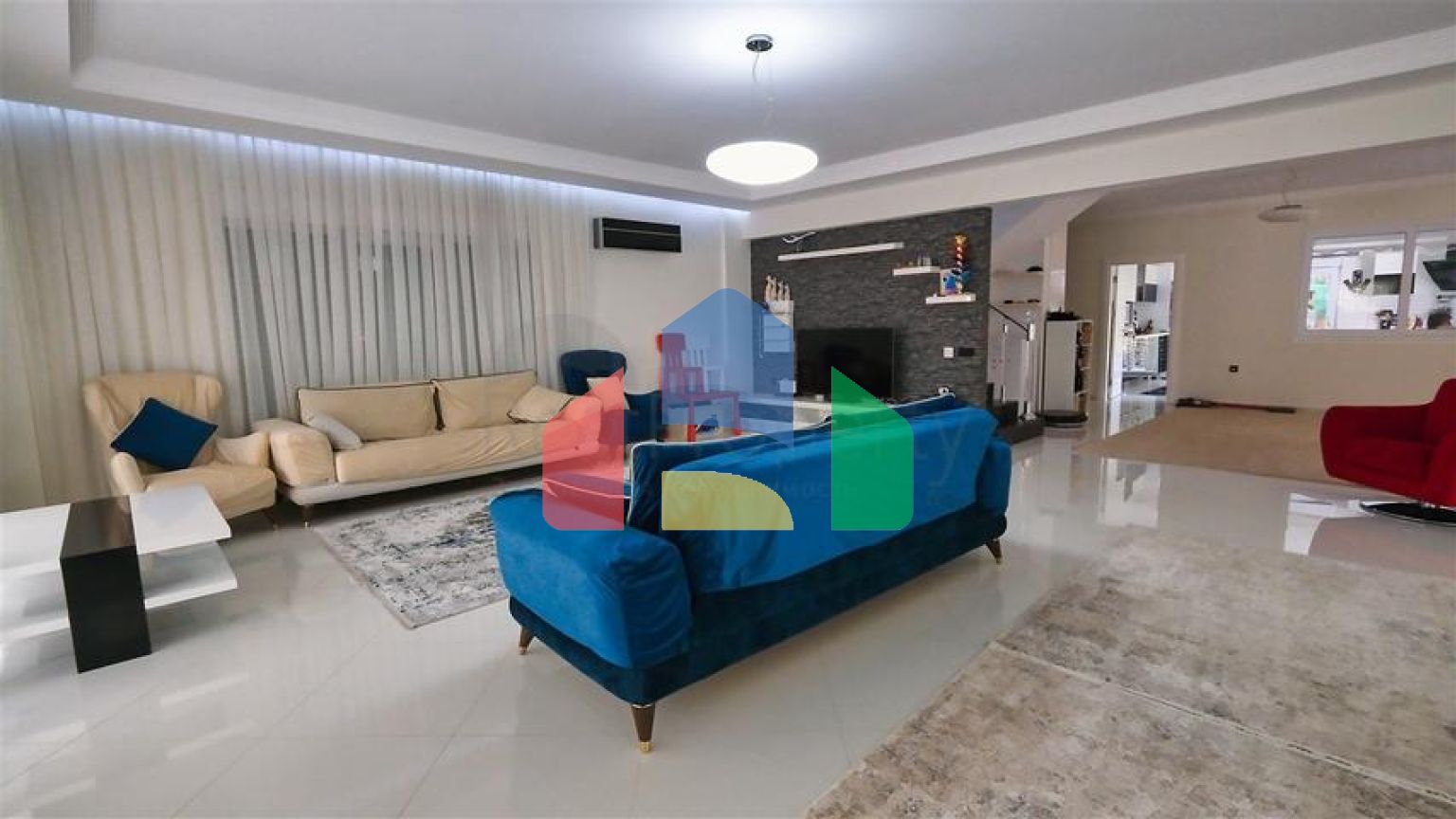 Вілла планування 4 + 1 в районі Дошемеалти - Анталія