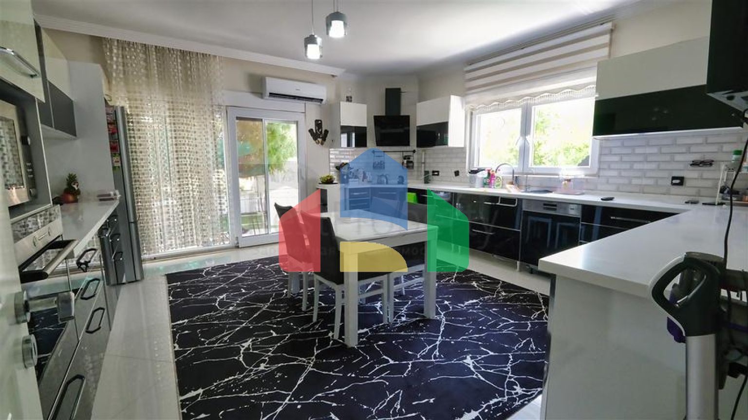 Вілла планування 4 + 1 в районі Дошемеалти - Анталія