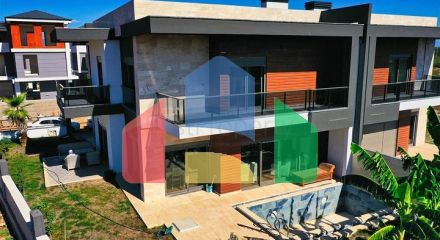 Затишна вілла планування 4 + 1 в районі Дошемеалти - Анталія