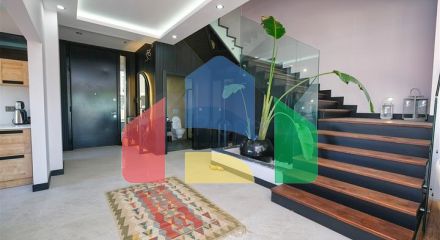 Затишна вілла планування 4 + 1 в районі Дошемеалти - Анталія