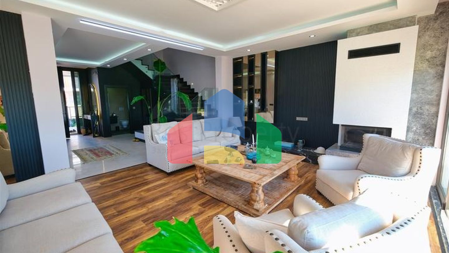 Затишна вілла планування 4 + 1 в районі Дошемеалти - Анталія