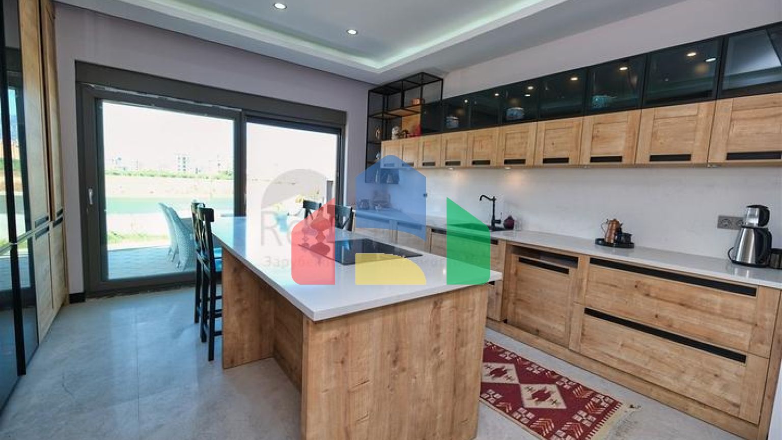 Затишна вілла планування 4 + 1 в районі Дошемеалти - Анталія