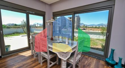 Затишна вілла планування 4 + 1 в районі Дошемеалти - Анталія