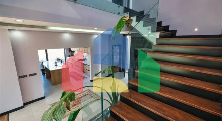 Затишна вілла планування 4 + 1 в районі Дошемеалти - Анталія