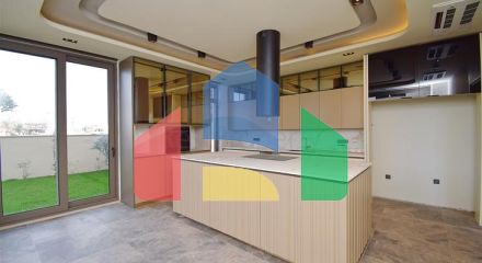 Вілла планування 4 + 1 в районі Дошемеалти - Анталія