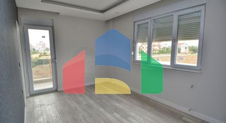 A building with 4 apartments in the area of Doshemealti - Antalya
