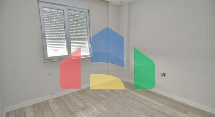 Будівля, що має 4 квартири в районі Дошемеалти-Анталія