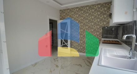 Будівля, що має 4 квартири в районі Дошемеалти-Анталія