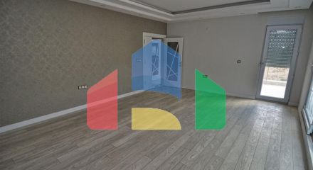 Будівля, що має 4 квартири в районі Дошемеалти-Анталія