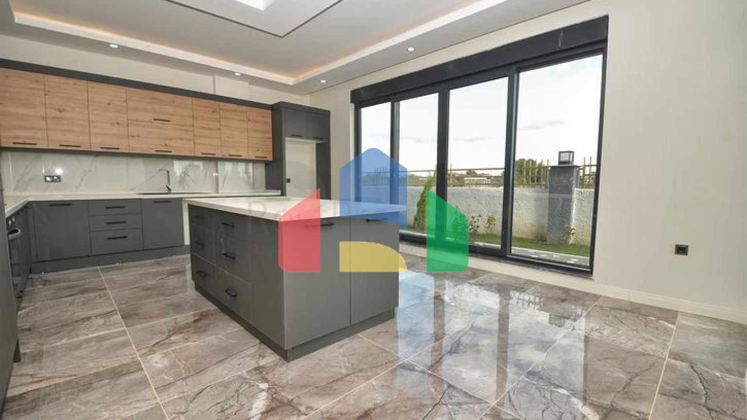 Вілла планування 7 + 2 в районі Дошемеалти - Анталія