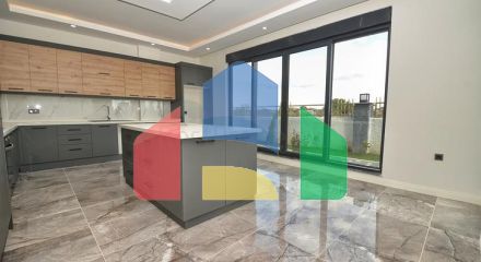 Вілла планування 7 + 2 в районі Дошемеалти - Анталія