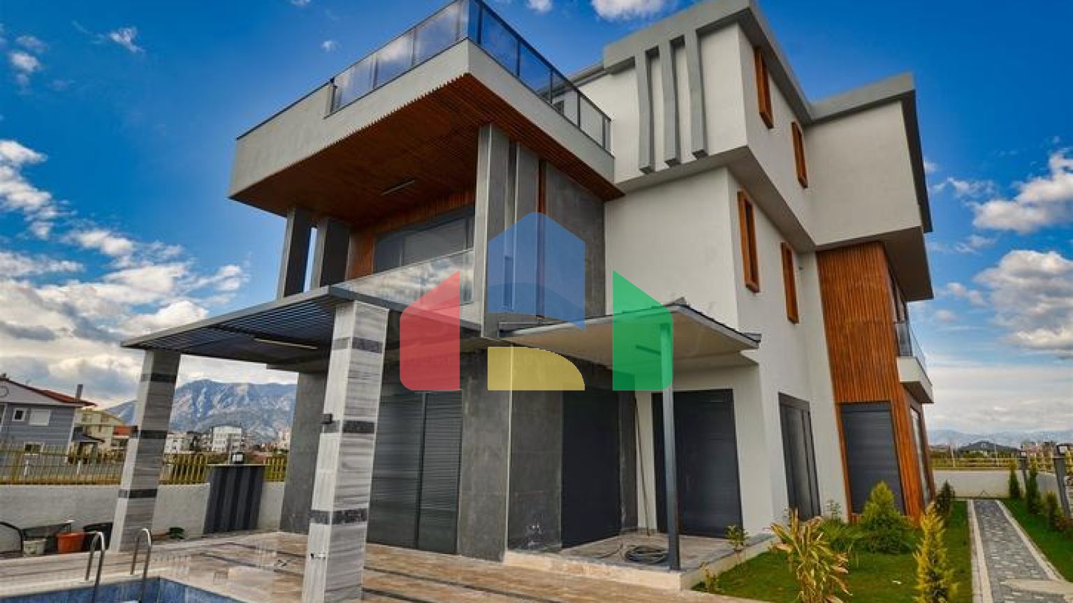 Вілла планування 7 + 2 в районі Дошемеалти - Анталія