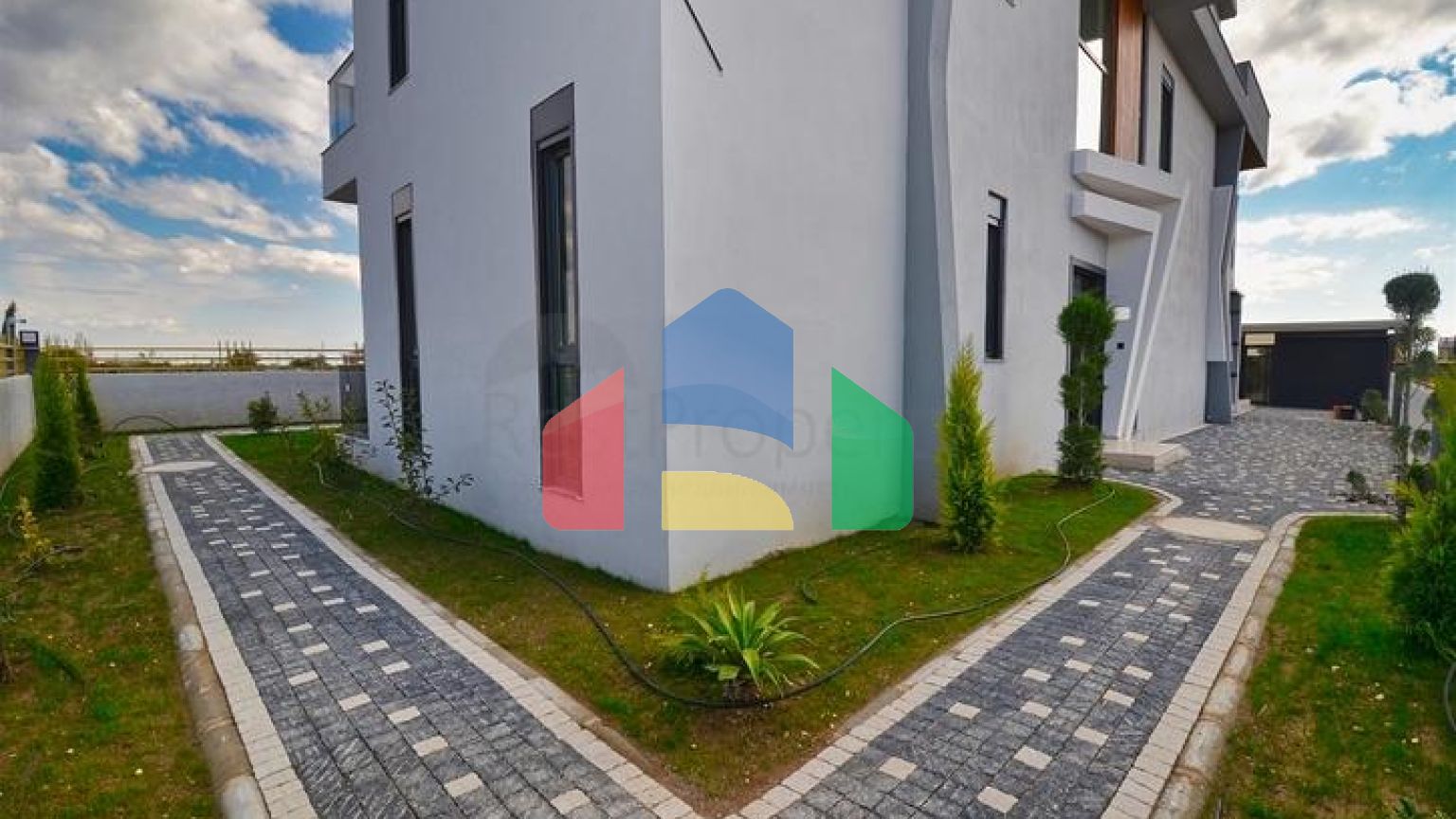 Вілла планування 7 + 2 в районі Дошемеалти - Анталія