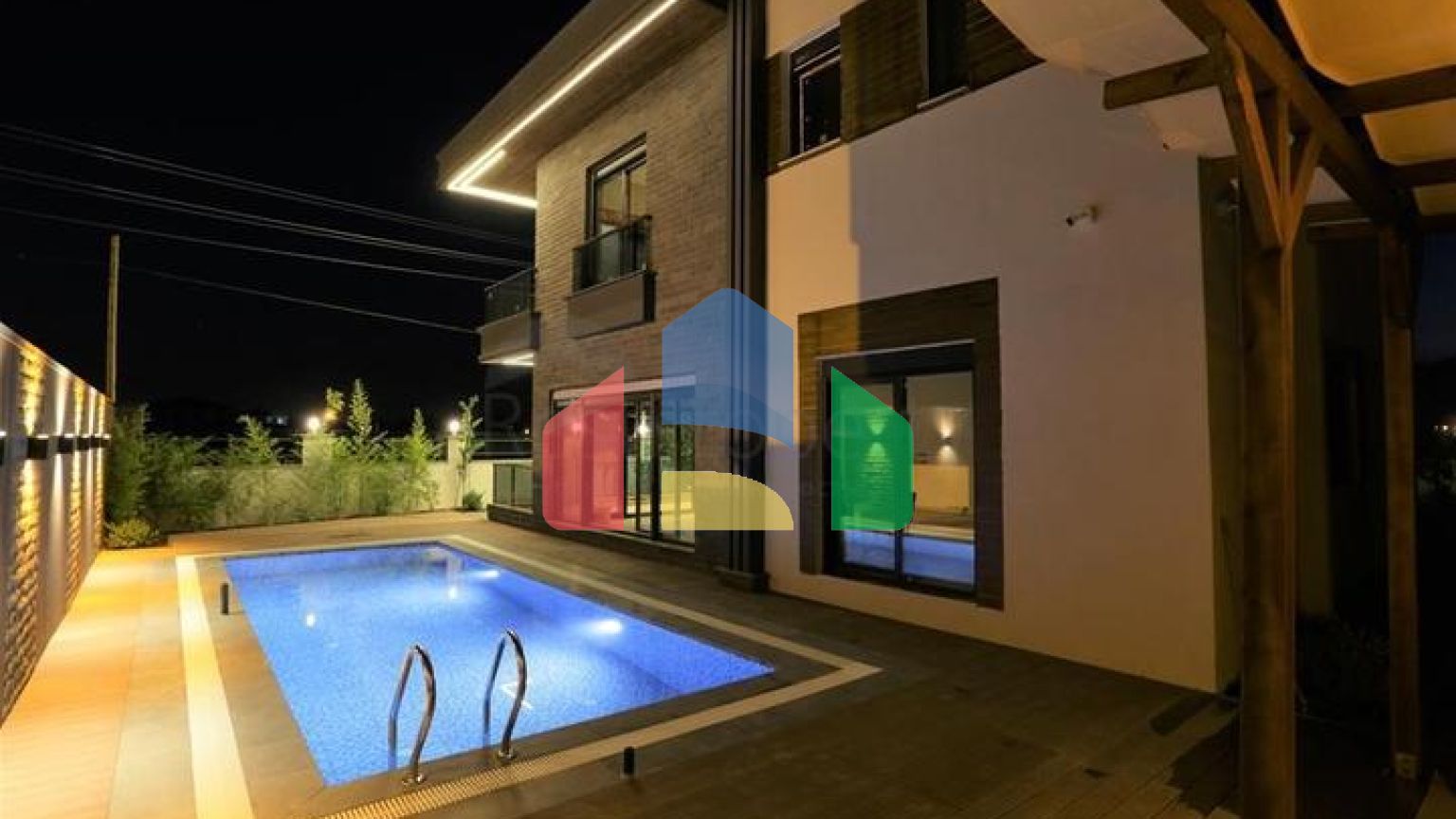 Вілла планування 5 + 1 в районі Дошемеалти - Анталія