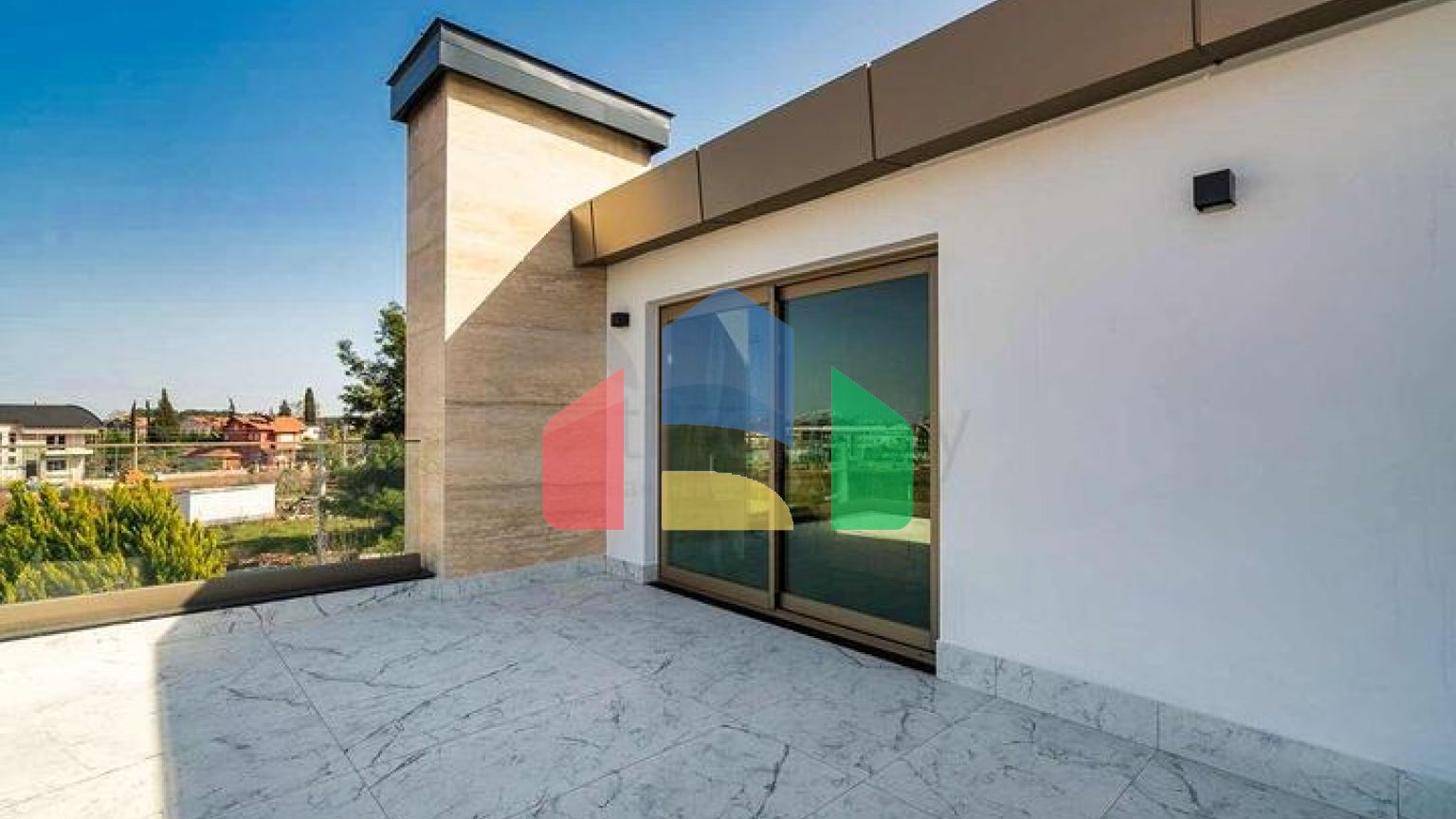 Простора вілла планування 6 + 1 в районі Дошемеалти - Анталія