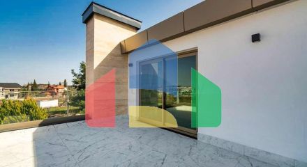 Простора вілла планування 6 + 1 в районі Дошемеалти - Анталія