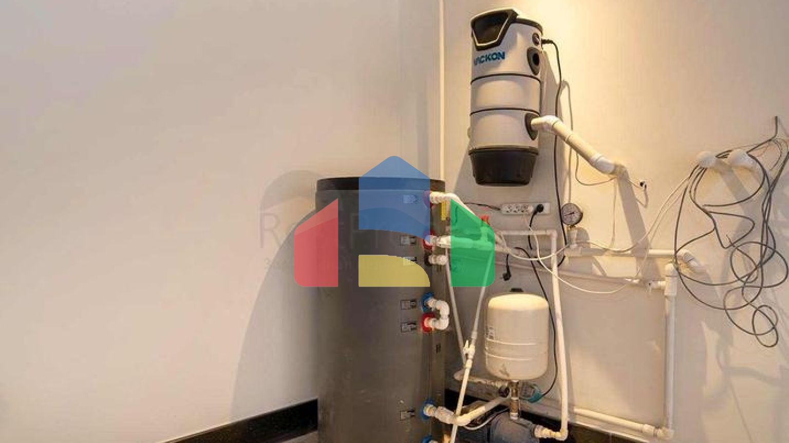 Простора вілла планування 6 + 1 в районі Дошемеалти - Анталія