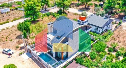 Простора вілла планування 6 + 1 в районі Дошемеалти - Анталія