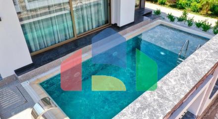 Простора вілла планування 6 + 1 в районі Дошемеалти - Анталія