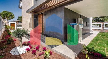 Простора вілла планування 6 + 1 в районі Дошемеалти - Анталія