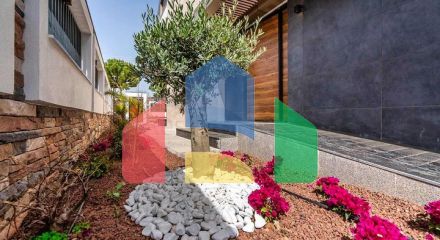 Простора вілла планування 6 + 1 в районі Дошемеалти - Анталія