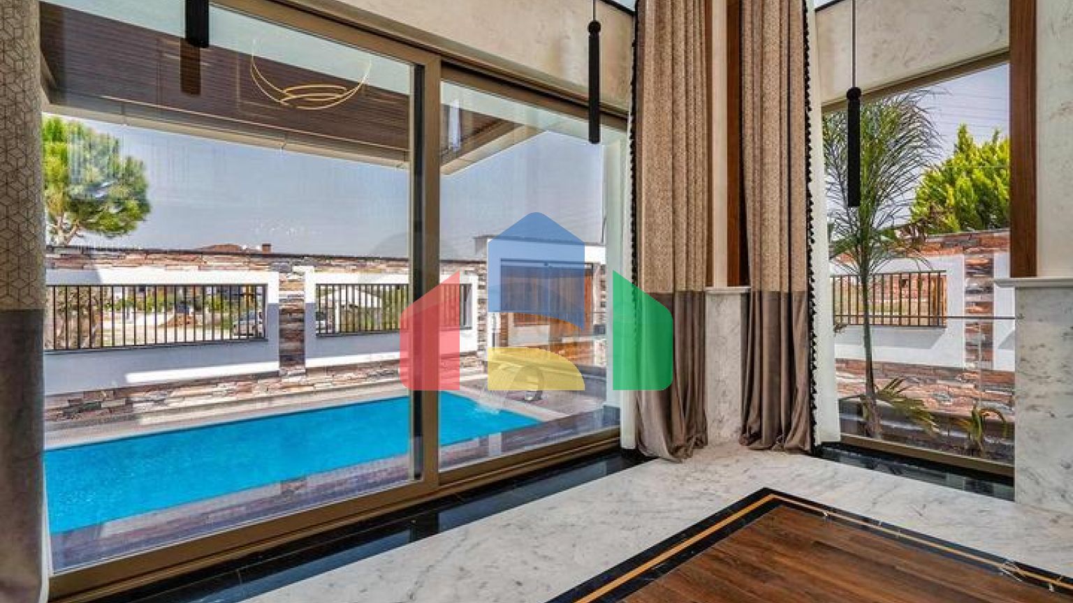 Простора вілла планування 6 + 1 в районі Дошемеалти - Анталія