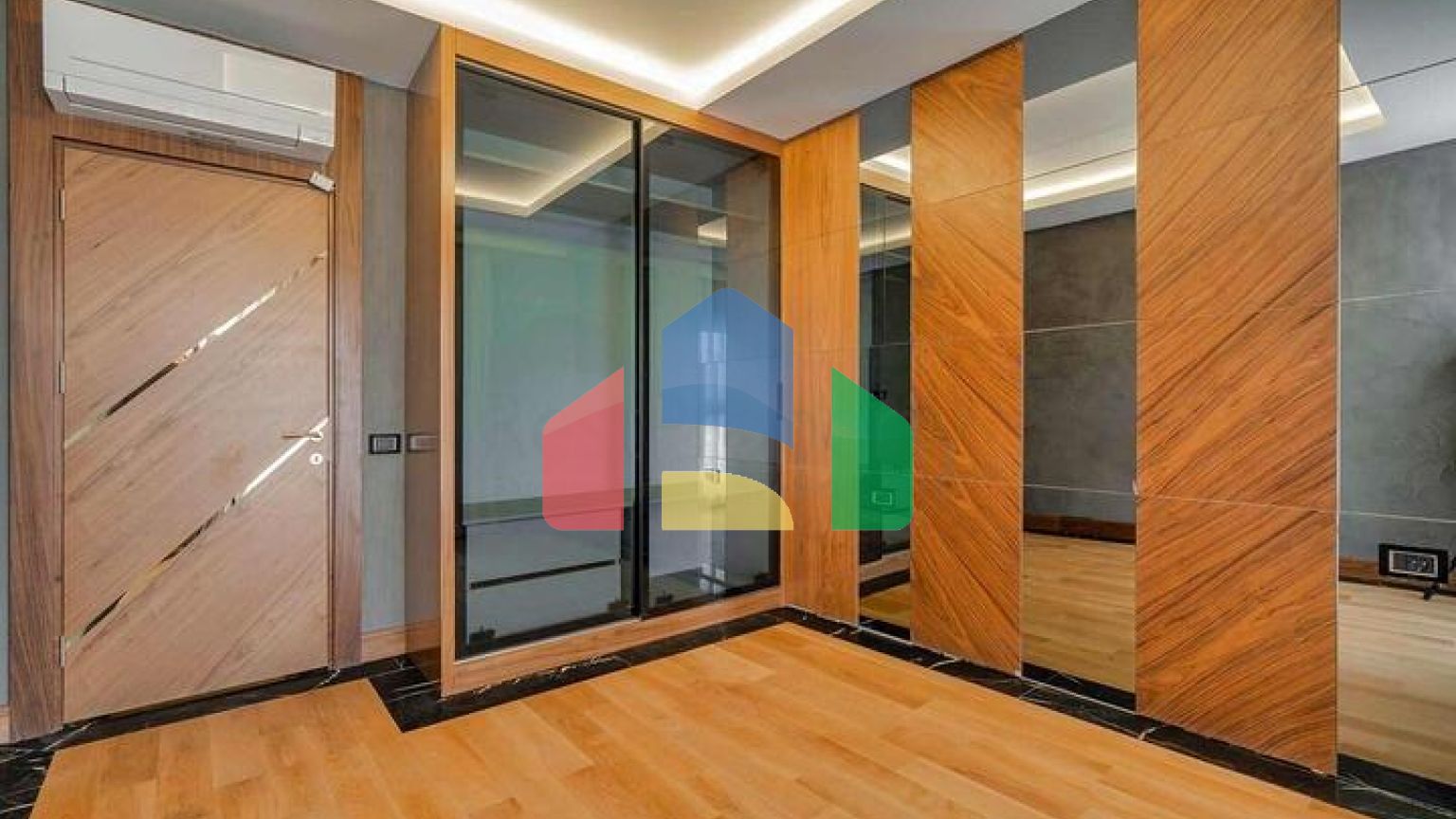 Простора вілла планування 6 + 1 в районі Дошемеалти - Анталія